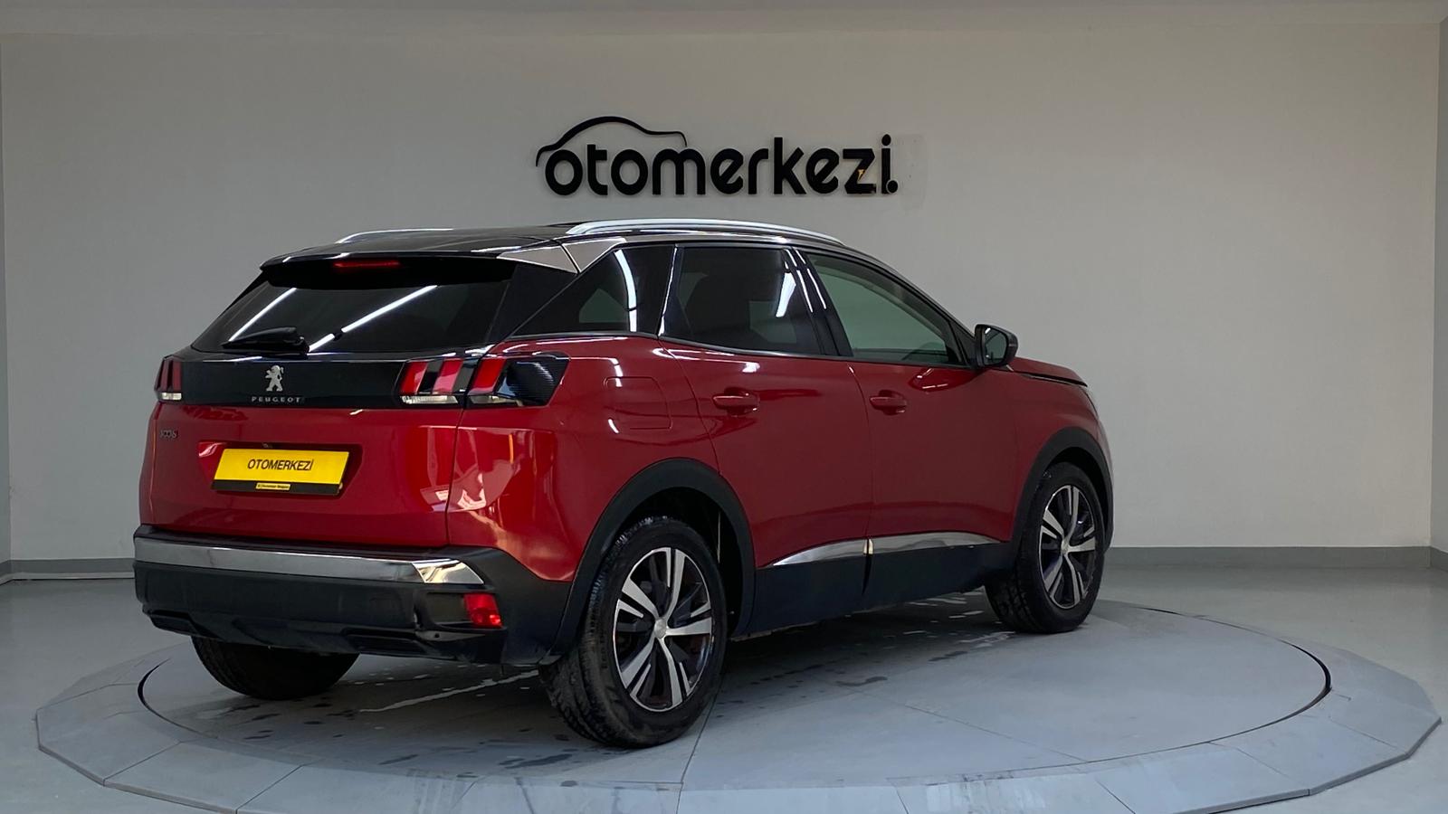 PEUGEOT 3008 5